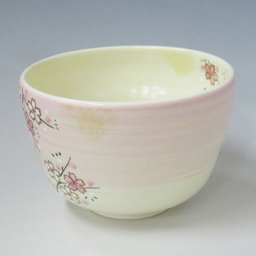 茶道具 抹茶茶碗（まっちゃちゃわん） 茶碗 色絵 河津桜にメジロ 八木 海峰 抹茶茶碗は茶の湯文化である表千家・裏千家の茶道具や抹茶を専門に扱う千紀園（せんきえん）が通販で販売しています。茶会また初心者向けのお稽古用にご利用いただける抹茶碗です。贈り物・ギフトにも人気です。