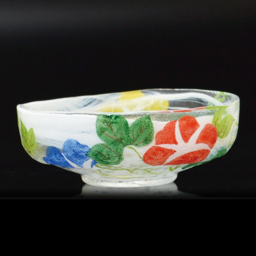 茶道具 平茶碗（ひらちゃわん） ガラス馬盥茶碗 朝顔 加藤 永山 抹茶茶碗は茶の湯文化である表千家・裏千家の茶道具や抹茶を専門に扱う千紀園（せんきえん）が通販で販売しています。茶会また初心者向けのお稽古用にご利用いただける抹茶碗です。贈り物・ギフトにも人気です。