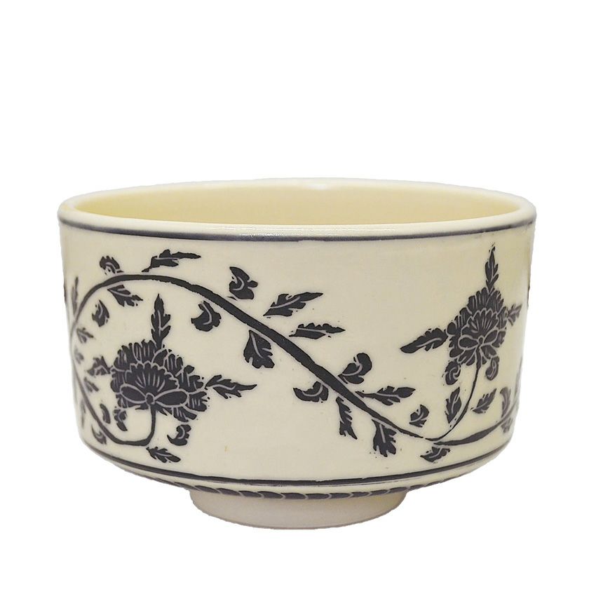 茶道具 抹茶茶碗（まっちゃちゃわん） 掻落 牡丹紋茶碗 西尾 香舟 抹茶茶碗は茶の湯文化である表千家・裏千家の茶道具や抹茶を専門に扱う千紀園（せんきえん）が通販で販売しています。茶会また初心者向けのお稽古用にご利用いただける抹茶碗です。贈り物・ギフトにも人気です。