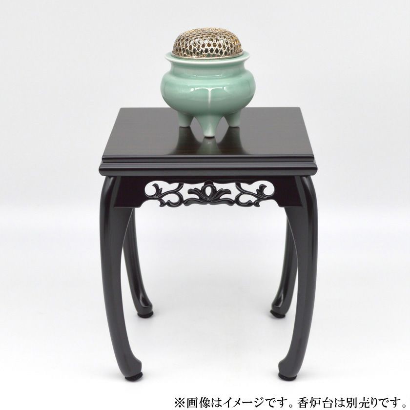 香炉 青磁 古物品 茶道具 最近の店内。 青磁の香炉が揃ってきました。 #古美術 #骨董