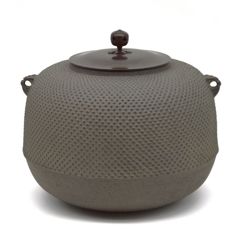 R945 茶釜 『釜師 菊地政光造』『浜松地紋』『鶴首釜』 共箱  