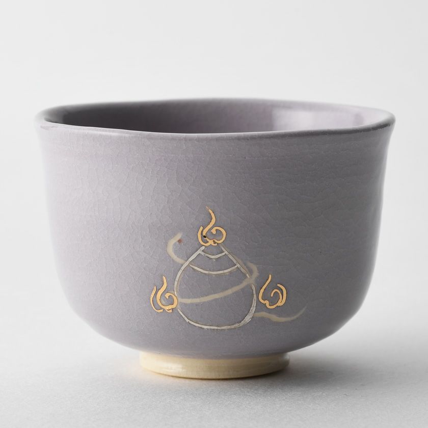 茶道具 抹茶茶碗（まっちゃちゃわん） 万能碗 宝珠巳 楽入窯 干支 巳（み、蛇、へび） 抹茶茶碗は茶の湯文化である表千家・裏千家の茶道具や抹茶を専門に扱う千紀園（せんきえん）が通販で販売しています。茶会また初心者向けのお稽古用にご利用いただける抹茶碗です。贈り物・ギフトにも人気です。