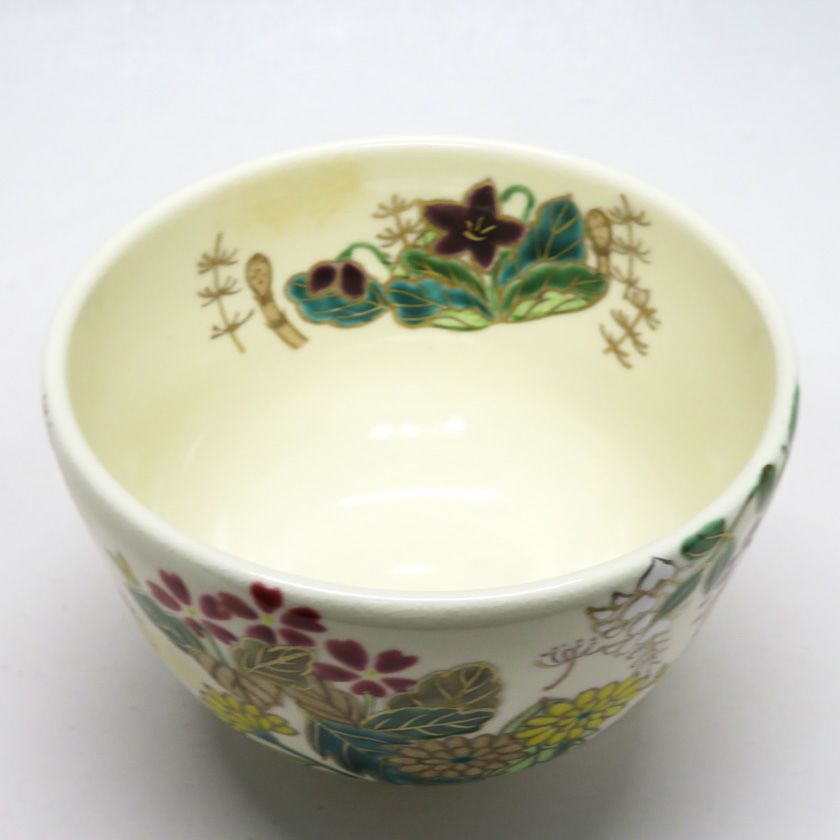 茶道具 抹茶茶碗（まっちゃちゃわん） 茶碗 色絵 春野 加藤 永山 抹茶茶碗は茶の湯文化である表千家・裏千家の茶道具や抹茶を専門に扱う千紀園（せんきえん）が通販で販売しています。茶会また初心者向けのお稽古用にご利用いただける抹茶碗です。贈り物・ギフトにも人気です。