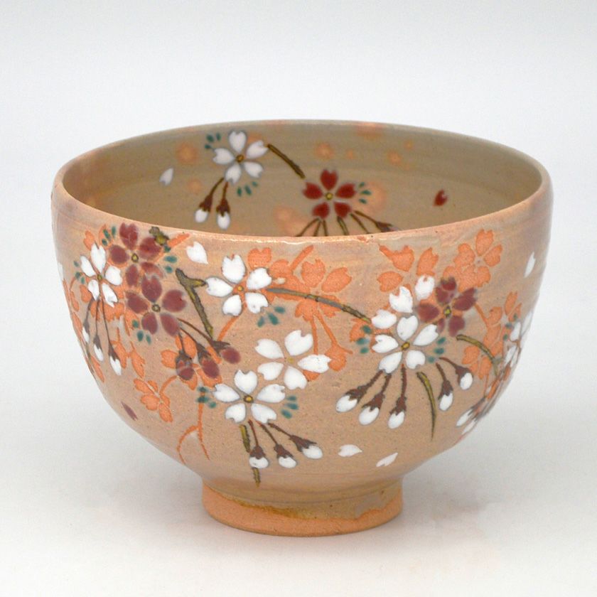 茶道具 抹茶茶碗（まっちゃちゃわん） 茶碗 乾山 桜 巌窯 抹茶茶碗は茶の湯文化である表千家・裏千家の茶道具や抹茶を専門に扱う千紀園（せんきえん）が通販で販売しています。茶会また初心者向けのお稽古用にご利用いただける抹茶碗です。贈り物・ギフトにも人気です。