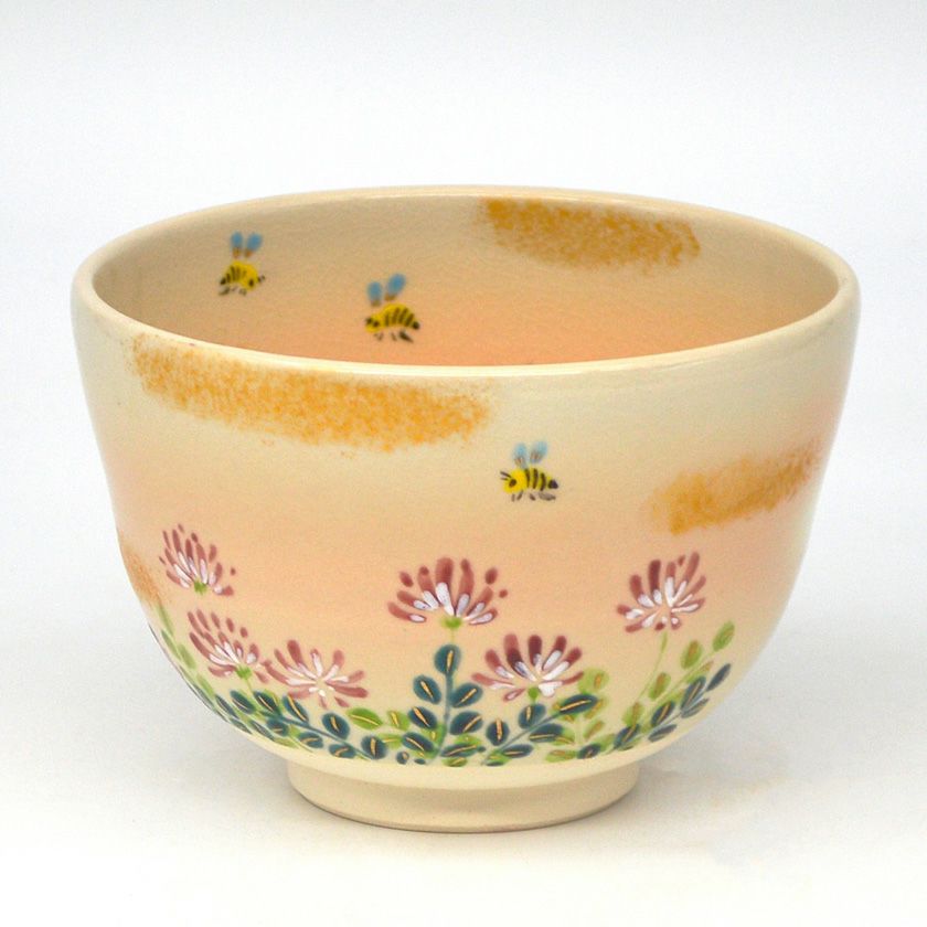 茶道具 抹茶茶碗（まっちゃちゃわん） 茶碗 御本 レンゲ草に蜜蜂 加藤 永真 抹茶茶碗は茶の湯文化である表千家・裏千家の茶道具や抹茶を専門に扱う千紀園（せんきえん）が通販で販売しています。茶会また初心者向けのお稽古用にご利用いただける抹茶碗です。贈り物・ギフトにも人気です。