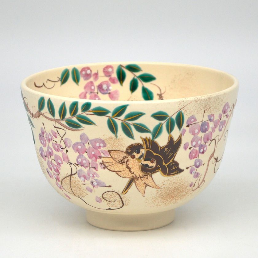 茶道具 抹茶茶碗（まっちゃちゃわん） 茶碗 白釉 藤に雀 水出 宋絢 抹茶茶碗は茶の湯文化である表千家・裏千家の茶道具や抹茶を専門に扱う千紀園（せんきえん）が通販で販売しています。茶会また初心者向けのお稽古用にご利用いただける抹茶碗です。贈り物・ギフトにも人気です。