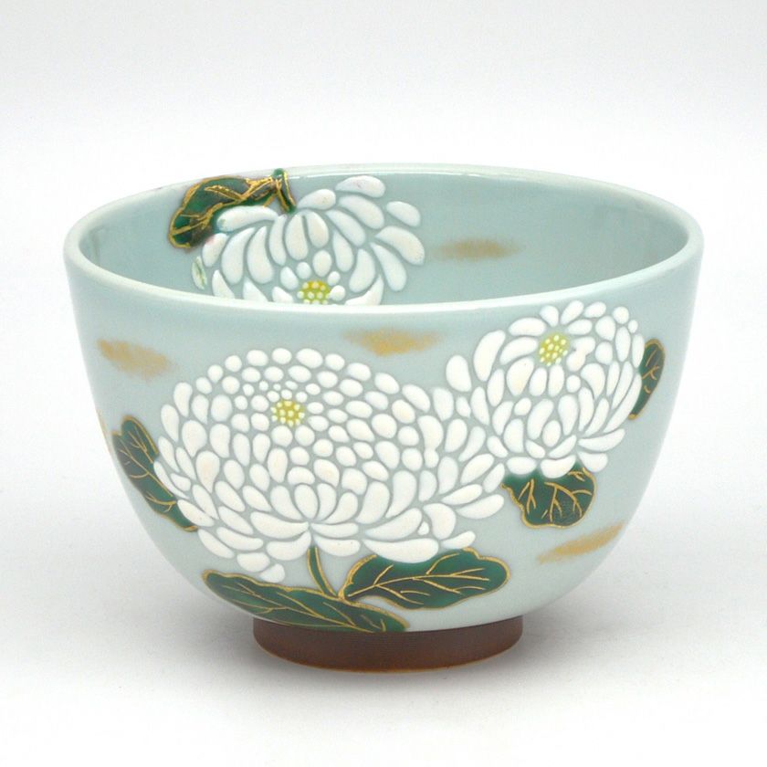 茶道具 抹茶茶碗（まっちゃちゃわん） 茶碗 青磁釉 白菊 今岡 都 抹茶茶碗は茶の湯文化である表千家・裏千家の茶道具や抹茶を専門に扱う千紀園（せんきえん）が通販で販売しています。茶会また初心者向けのお稽古用にご利用いただける抹茶碗です。贈り物・ギフトにも人気です。