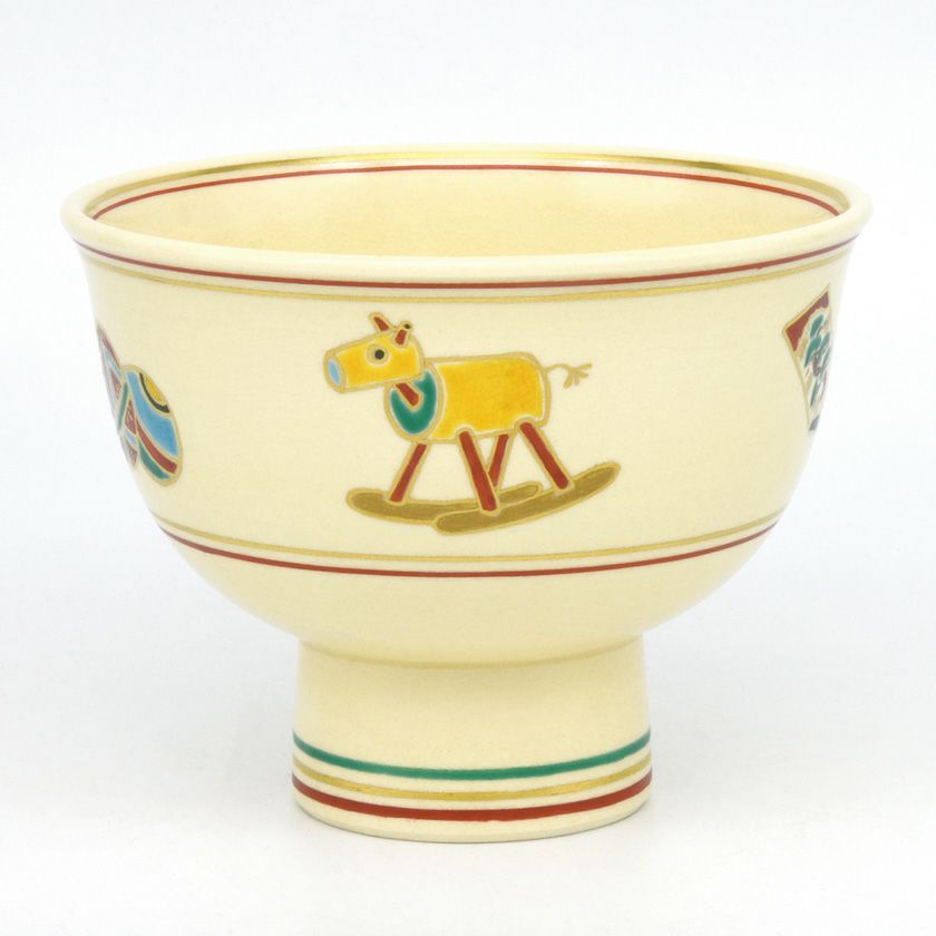 茶道具 抹茶茶碗（まっちゃちゃわん） 茶碗 馬上杯 玩具馬絵 中村 秋峰 干支 午（うま、馬） 抹茶茶碗は茶の湯文化である表千家・裏千家の茶道具や抹茶を専門に扱う千紀園（せんきえん）が通販で販売しています。茶会また初心者向けのお稽古用にご利用いただける抹茶碗です。贈り物・ギフトにも人気です。