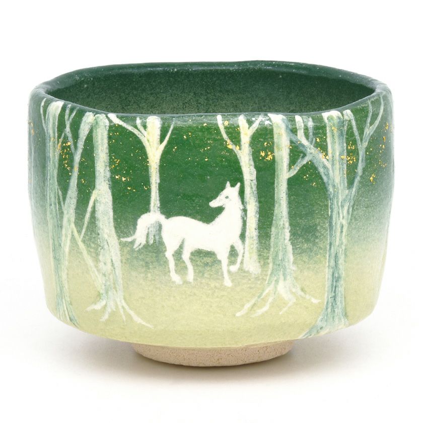 茶道具 抹茶茶碗（まっちゃちゃわん） 茶碗 森の白馬 吉村 楽入 干支 午（うま、馬） 抹茶茶碗は茶の湯文化である表千家・裏千家の茶道具や抹茶を専門に扱う千紀園（せんきえん）が通販で販売しています。茶会また初心者向けのお稽古用にご利用いただける抹茶碗です。贈り物・ギフトにも人気です。