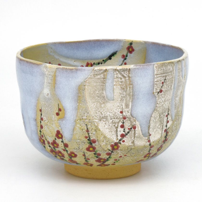 茶道具 抹茶茶碗（まっちゃちゃわん） 茶碗 掛分 梅に月明り 山岡 善高 歌会始 勅題 御題「明」 抹茶茶碗は茶の湯文化である表千家・裏千家の茶道具や抹茶を専門に扱う千紀園（せんきえん）が通販で販売しています。茶会また初心者向けのお稽古用にご利用いただける抹茶碗です。贈り物・ギフトにも人気です。