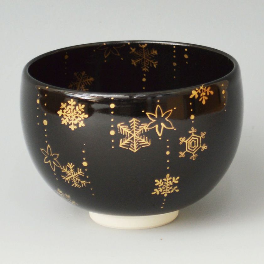 茶道具 抹茶茶碗（まっちゃちゃわん） 茶碗 黒仁清 SNOW スノー 加藤 永山 クリスマス Xmas Christmas 聖誕節 抹茶茶碗は茶の湯文化である表千家・裏千家の茶道具や抹茶を専門に扱う千紀園（せんきえん）が通販で販売しています。茶会また初心者向けのお稽古用にご利用いただける抹茶碗です。贈り物・ギフトにも人気です。