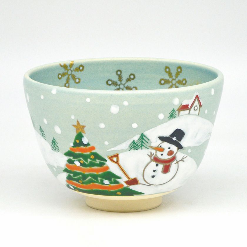 茶道具 抹茶茶碗（まっちゃちゃわん） 茶碗 ツリーと雪ダルマ 水出 宋絢 クリスマス Xmas Christmas 聖誕節 抹茶茶碗は茶の湯文化である表千家・裏千家の茶道具や抹茶を専門に扱う千紀園（せんきえん）が通販で販売しています。茶会また初心者向けのお稽古用にご利用いただける抹茶碗です。贈り物・ギフトにも人気です。