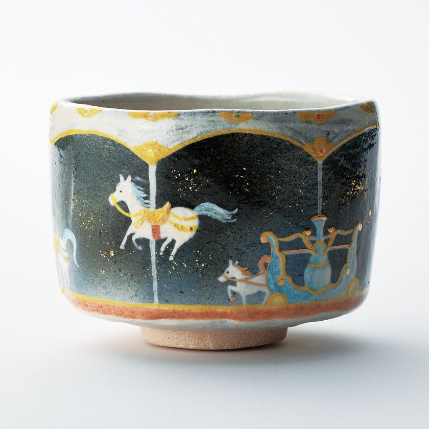 茶道具 抹茶茶碗（まっちゃちゃわん） 干支茶碗 メリーゴーランド 吉村 楽入 干支 午（うま、馬） 抹茶茶碗は茶の湯文化である表千家・裏千家の茶道具や抹茶を専門に扱う千紀園（せんきえん）が通販で販売しています。茶会また初心者向けのお稽古用にご利用いただける抹茶碗です。贈り物・ギフトにも人気です。