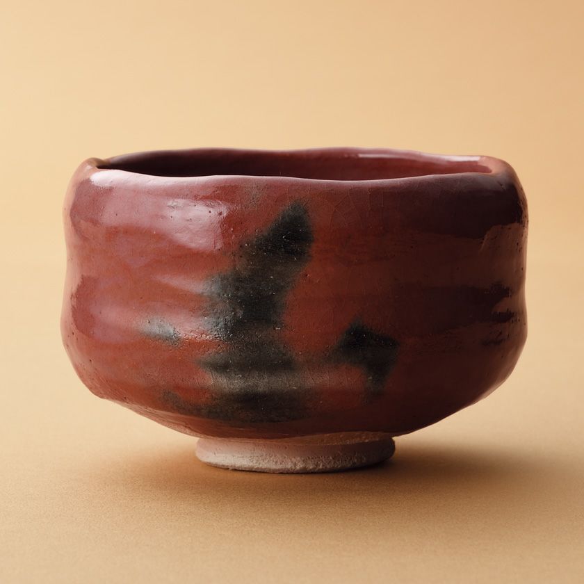 茶道具 楽茶碗（らくちゃわん） 茶碗 赤楽 旦入 明暮写 吉村 楽入 歌会始 勅題 御題「明」 抹茶茶碗は茶の湯文化である表千家・裏千家の茶道具や抹茶を専門に扱う千紀園（せんきえん）が通販で販売しています。茶会また初心者向けのお稽古用にご利用いただける抹茶碗です。贈り物・ギフトにも人気です。